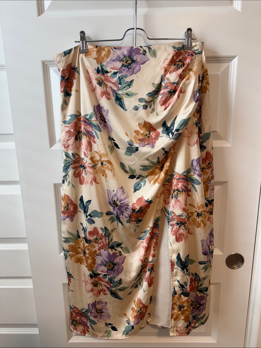 Abercrombie Madeline Floral Satin Midi Skirt in Cream